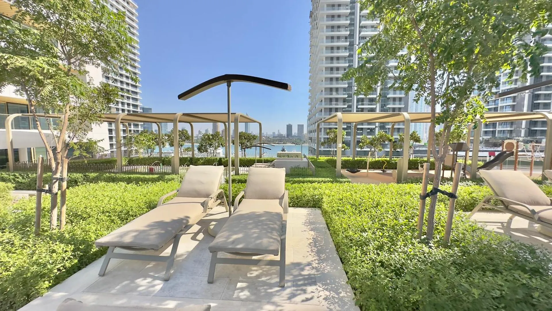 1Br Grand Bleu T2 In Emaar Beach Front By Vibel Dubai 0*,  Birleşik Arap Emirlikleri